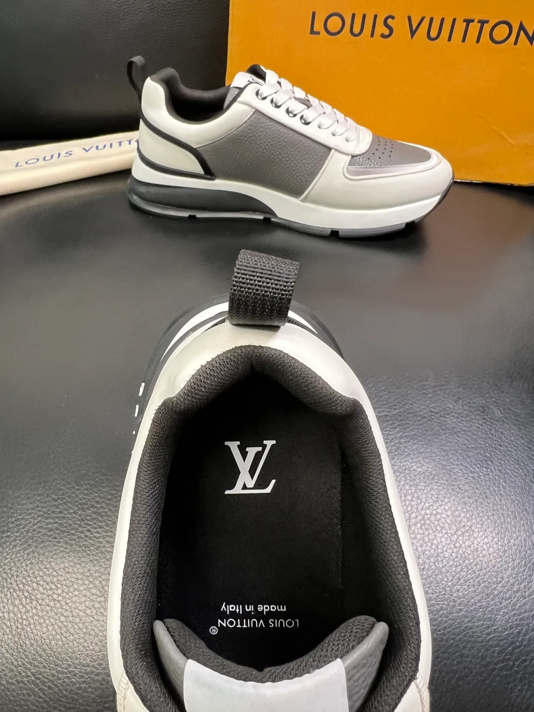 Men's shoes 💰 780 Lv High quality top crafts Louis Vuitton, sports sneakers counter synchronization, uppers imported from Italy, high-quality splicing with colorful and complex crafts, imported lambswool lining soft and comfortable, soles: original soles specially provided by the original factory, T men's shoes 💰U exclusive movable molded soles super comfortable, original and single goods, high quality, welcome to compare, code number 39-44 (customized 38 45)